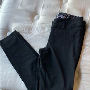 Ankle black pants